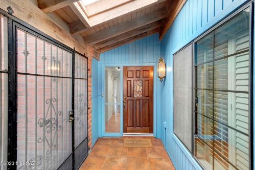 4587 Avenida Ronca, Tucson AZ  85750-6345 exterior