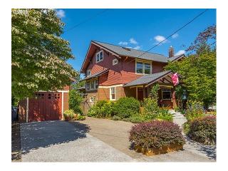 527 62 Ave, Portland OR  97206-5406 exterior