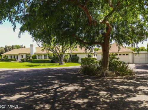 6120 Central Ave, Phoenix, AZ 85012-1233