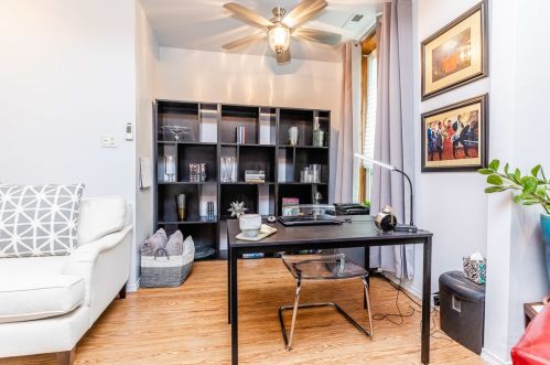 3161 Monroe St, Chicago IL 60624-2545 exterior