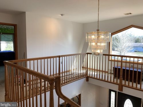 6 Kari Ct, Jackson Twp NJ 08527-1377 exterior