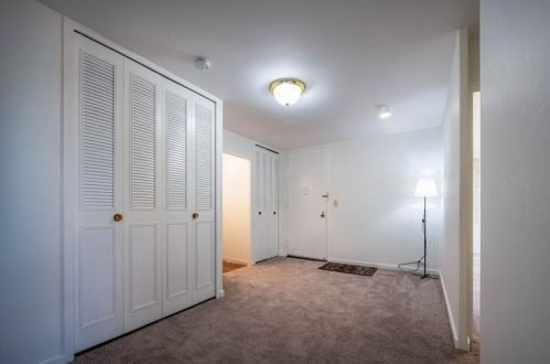 112 Washington Pl, Pittsburgh PA 15219-3450 exterior