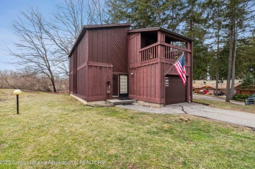 1207 Academic Way, Haslett, MI 48840-9728