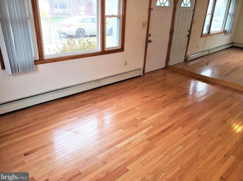 123 Dorsey Dr, Edgewater, MD 21037-1019