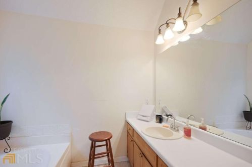 6071 Cane Xing Dr, Gainesville GA 30507-9537 exterior