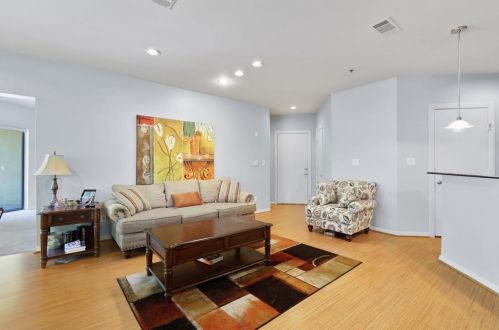 4122 Avondale Ave, Dallas, TX 75219-3019