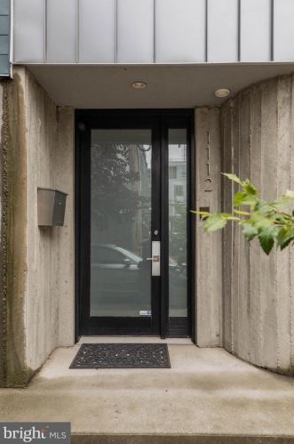 1112 Bodine St, Philadelphia PA 19122-0030 exterior