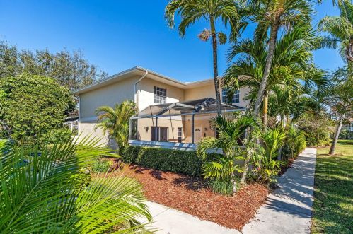 1512 Lawnwood Cir, Fort Pierce, FL 34950-4974