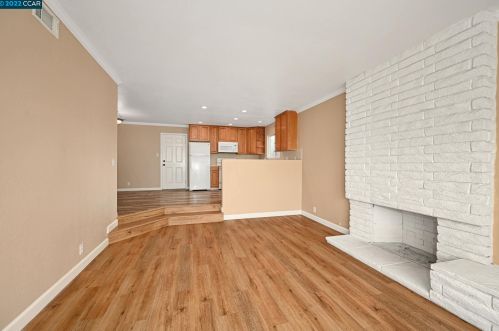 1519 Thornwood Dr, Concord CA 94521-1917 exterior