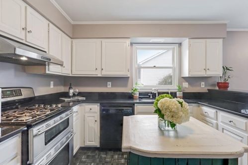 1240 Defoor Ct, Atlanta GA 30318-2967 exterior