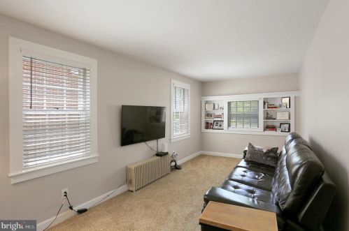 204 Forney Ave, Hanover PA  17331-2919 exterior