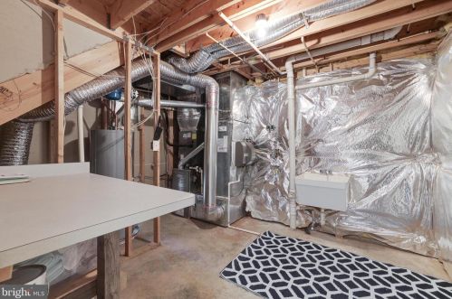 43195 Parkers Rdg Dr, Leesburg VA 20176-5132 exterior