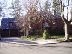 86 Clements Rd, Newton, MA 02458-2618