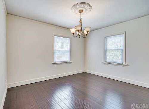 429 Douglas Ave, Avenel NJ 07001-1108 exterior