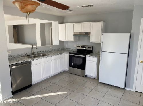 3660 Exton Ln, Tucson, AZ 85746-2559