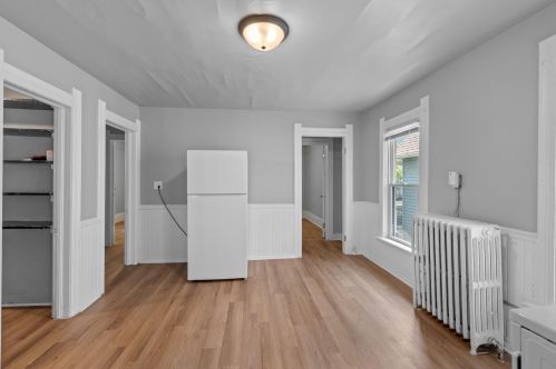 2476 Frederick Ave, Milwaukee WI 53211-3644 exterior