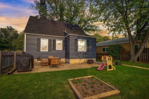 3727 99th St, Milwaukee WI  53222-2421 exterior