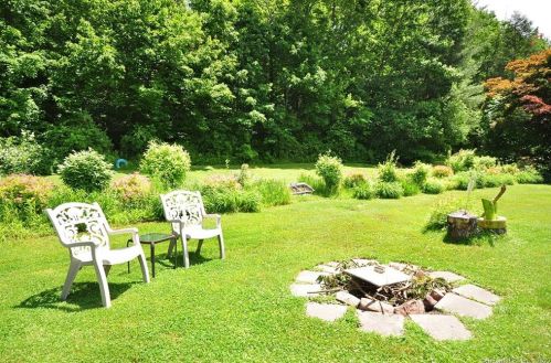 458 Clearview Ave, Torrington CT 06790-5745 exterior