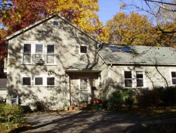 55 Manchester Rd, Newton, MA 02461-1122