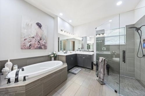 3324 Atlantic Cir, Naples FL 34119-8638 exterior