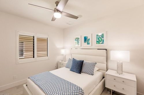 819 96 Ave, Naples FL 34108-2465 exterior