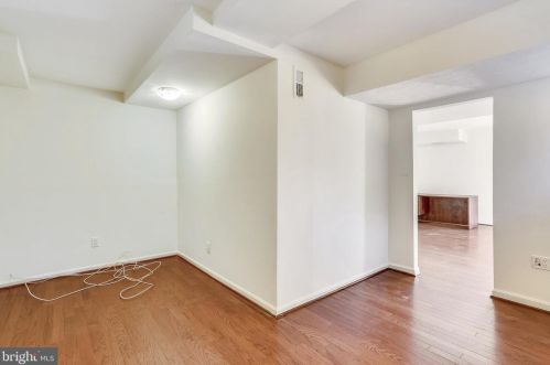 10409 Gainsborough Rd, Rockville MD 20854-2510 exterior