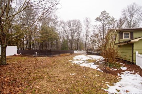 16 Seagrave St, Killingly CT 06239-4129 exterior