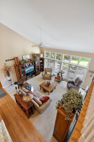 1039 Bloomview Cir, Rochester MI 48307-1728 exterior