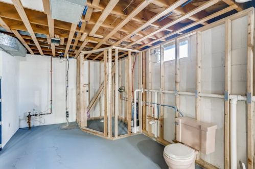 5239 Main St, Maple Plain MN 55359-9695 exterior