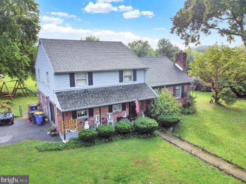 1918 Northbrook Dr, Lancaster PA 17601-4916 exterior