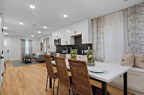 769 Grant Ter, Atlanta GA  30315-1351 exterior