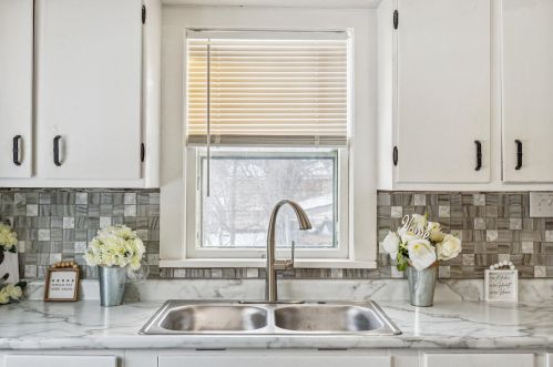 6024 36th St, Milwaukee WI  53221-4618 exterior