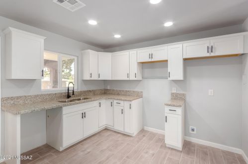 801 Kelso St, Tucson AZ  85705-4127 exterior