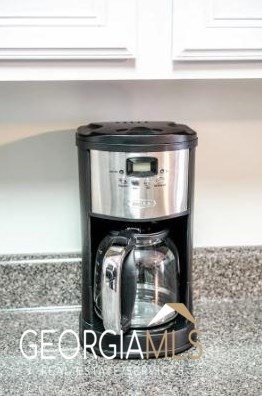 5019 Lower Elm St, Atlanta GA 30349-1678 exterior