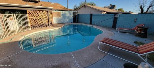 4202 72nd Ln, Phoenix AZ  85033-3111 exterior