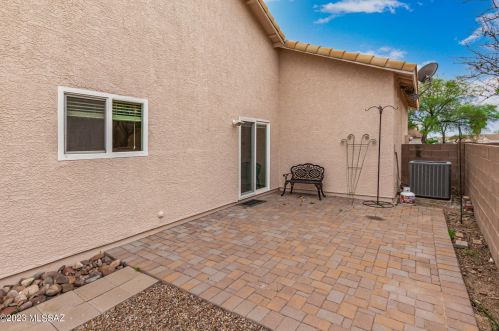 9593 Paseo Juan Tabo, Tucson AZ  85747-5007 exterior