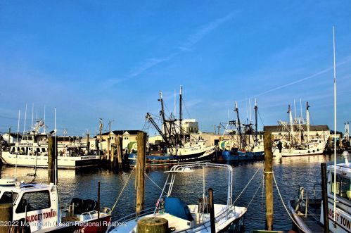 309 Hawthorne Ave, Point Pleasant Beach NJ 08742-2540 exterior