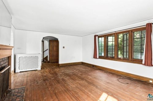 1 Hawthorne Rd, Duluth MN 55812-1936 exterior