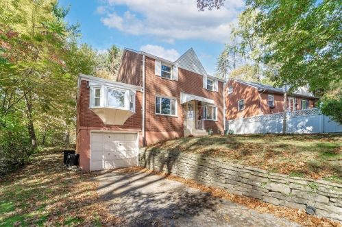 732 Hawthorne Dr, Pittsburgh, PA 15235-4147