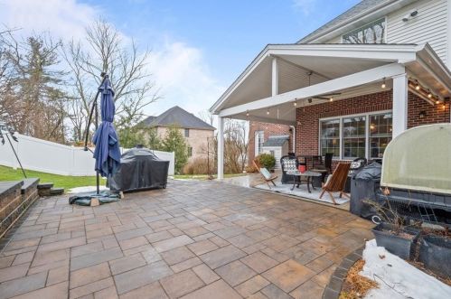 2419 Orchard Dr, Pittsburgh PA  15241-2542 exterior