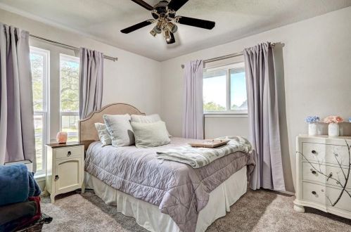 13201 Broadmeade Ave, Austin TX 78729-2815 exterior