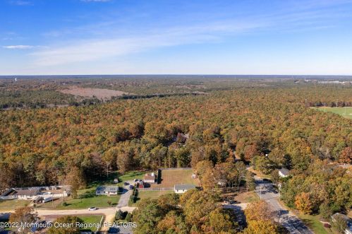 626 Berkeley Ave, Berkeley Township NJ 08721-3703 exterior