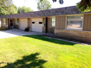 800 Westland Dr, Appleton WI  54914-8801 exterior