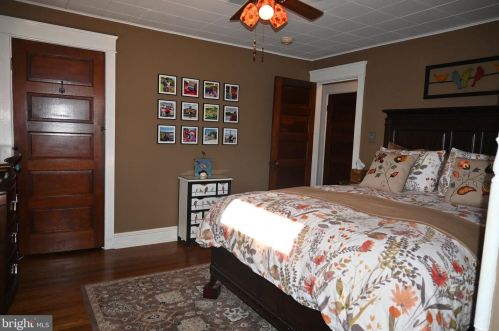 23 Knowles Ave, Manor PA 19036-2104 exterior