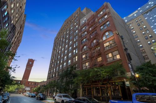 720 Dearborn St, Chicago IL  60654-3818 exterior