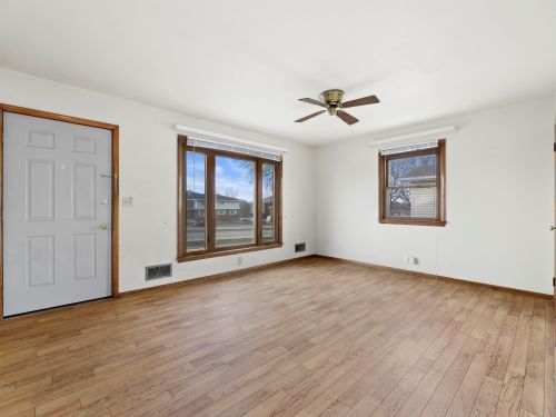 10820 Hampton Ave, Milwaukee, WI 53225-3837