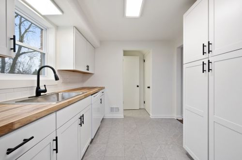 1307 Jefferson Heights Rd, Pittsburgh PA  15235-4807 exterior