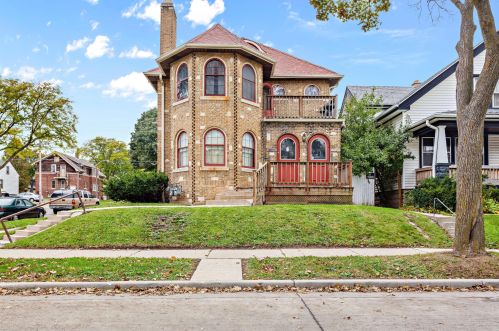 2803 52nd St, Milwaukee WI  53210-1608 exterior