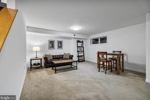 11207 Pavilion Club Ct, Herndon VA exterior