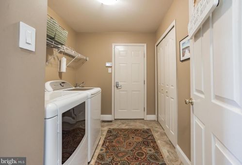 110 Pichelman Rd, Limerick PA 19468-2735 exterior